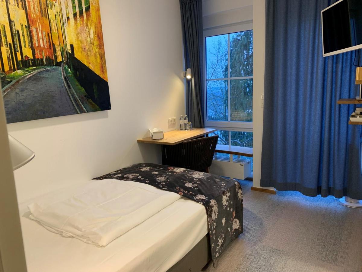 Hotel Schoene Aussicht Frankfurt am Main Buitenkant foto