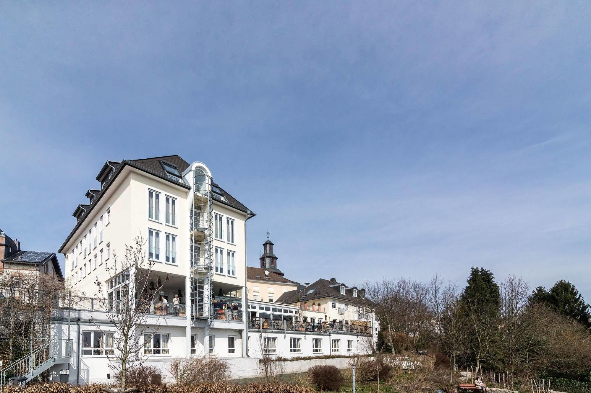 Hotel Schoene Aussicht Frankfurt am Main Buitenkant foto