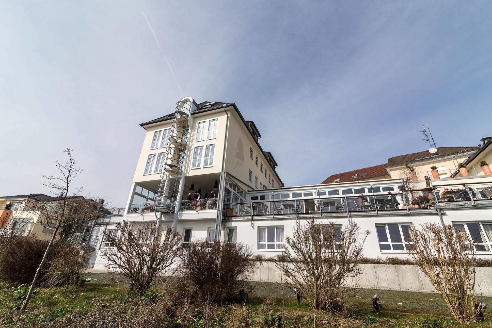 Hotel Schoene Aussicht Frankfurt am Main Buitenkant foto