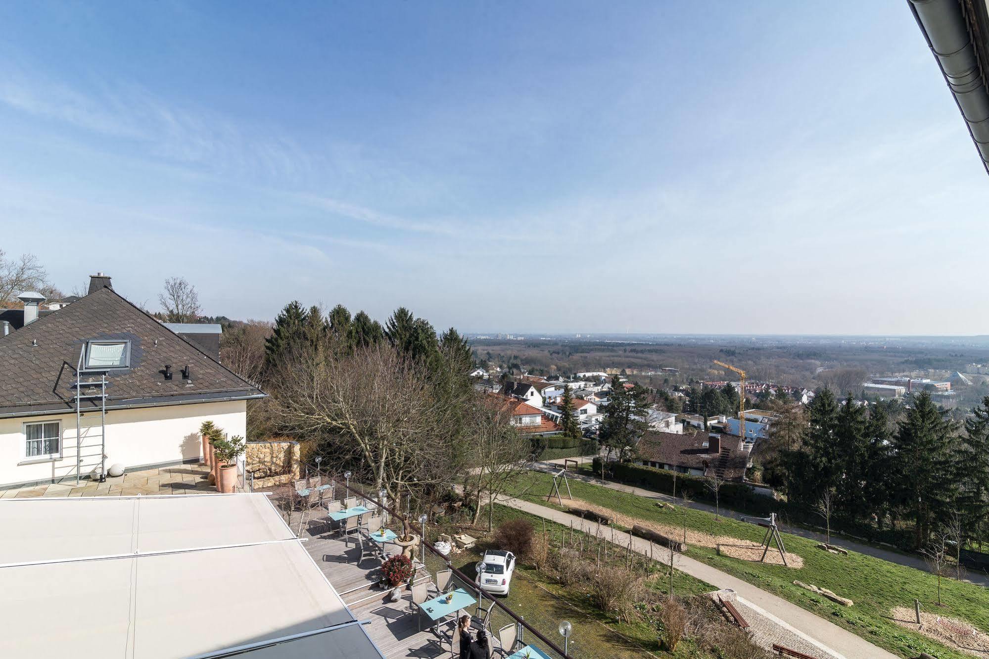 Hotel Schoene Aussicht Frankfurt am Main Buitenkant foto