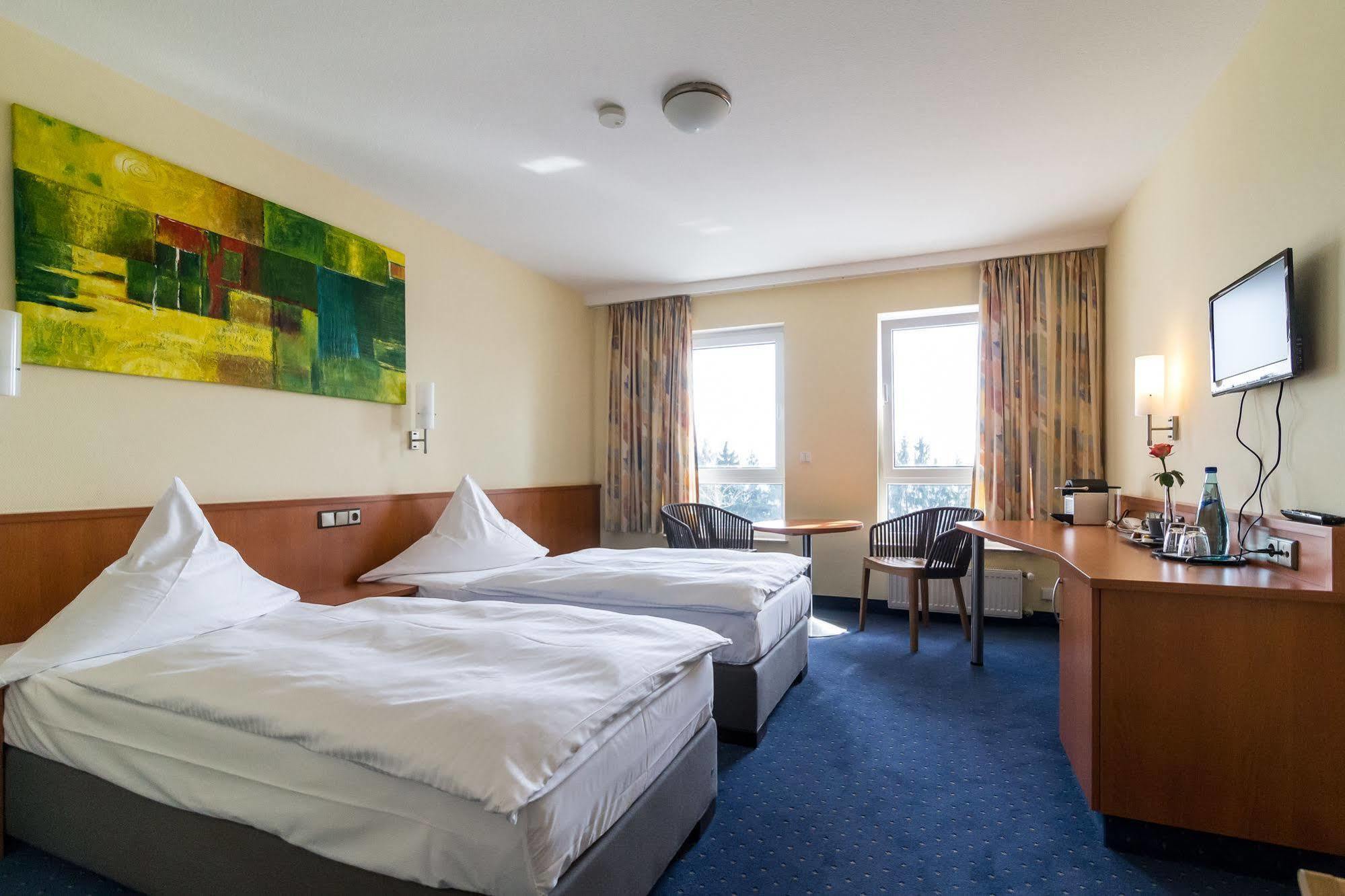 Hotel Schoene Aussicht Frankfurt am Main Buitenkant foto