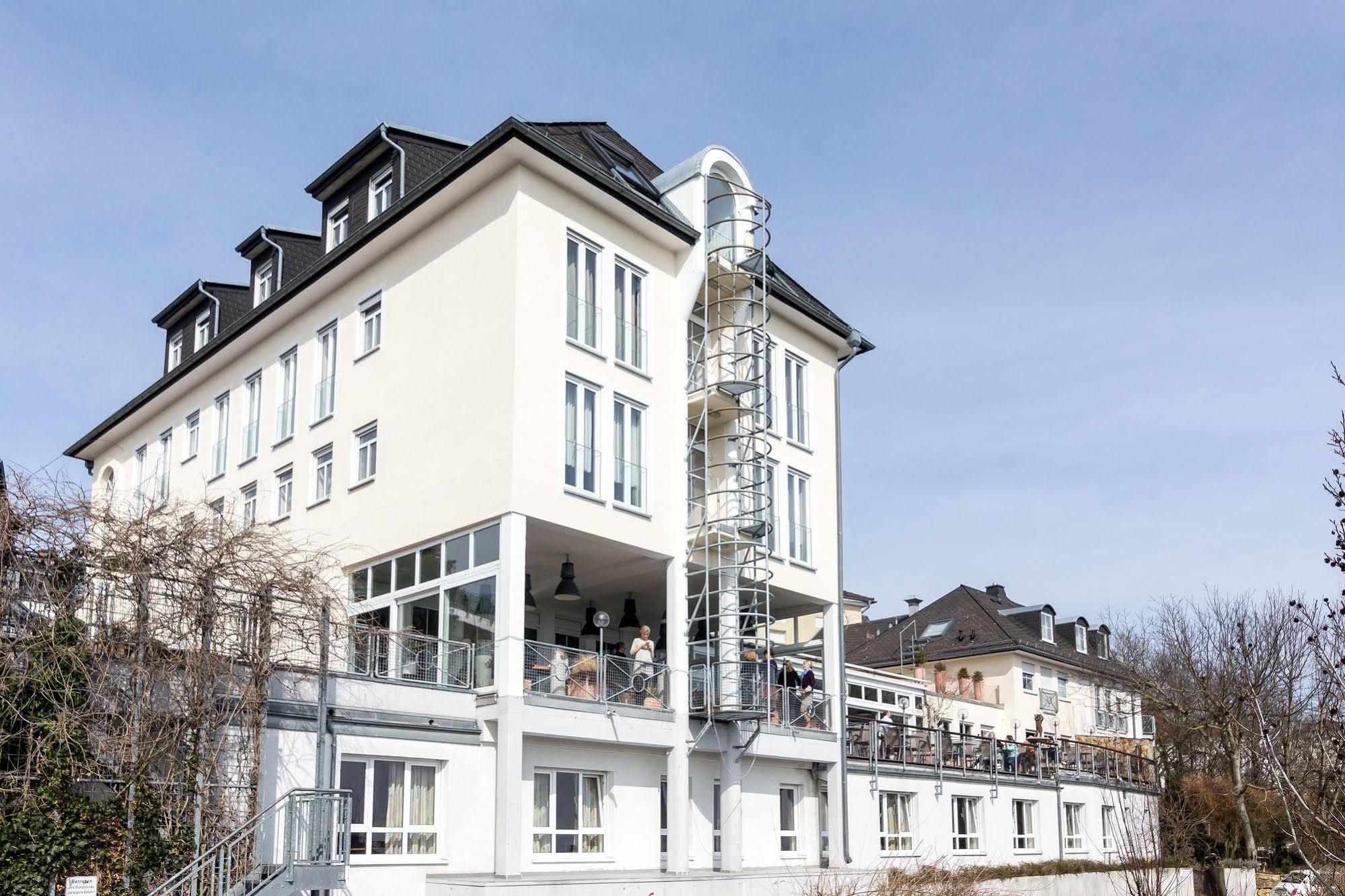 Hotel Schoene Aussicht Frankfurt am Main Buitenkant foto